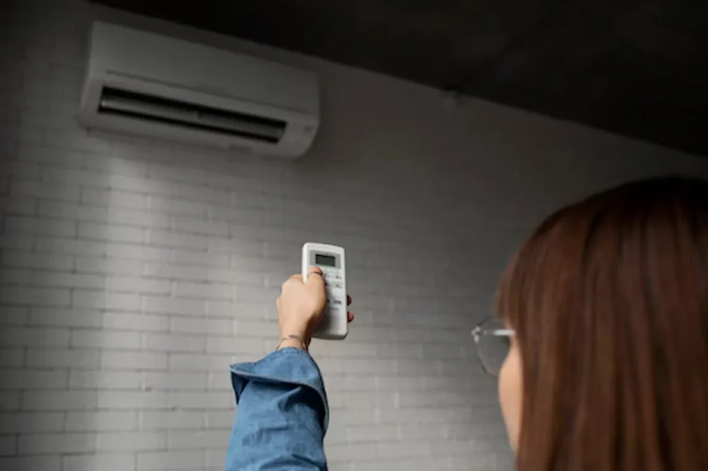 Top Signs Your AC Needs Repair | Des Moines HVAC Experts
